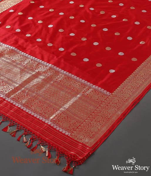 Handwoven_Red_Katan_Silk_Dupatta_with_Kadhwa_Booti_WeaverStory_03