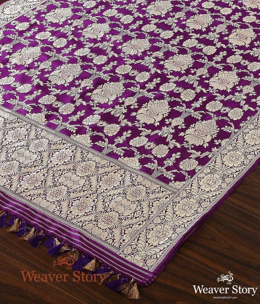 Handwoven_Purple_Kadhwa_Banarasi_Jangla_Dupatta_WeaverStory_03