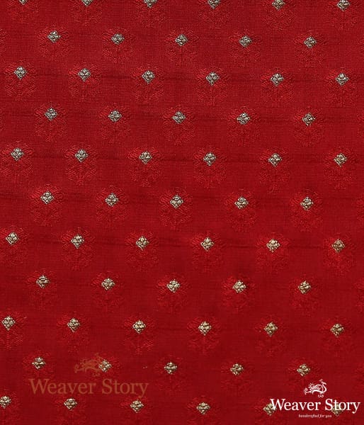 Handwoven_Tanchoi_Zari_Booti_Fabric_Than_WeaverStory_03