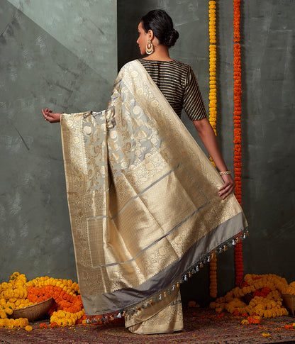 Handloom_Light_Grey_Sona_Rupa_Jangla_Saree_WeaverStory_03