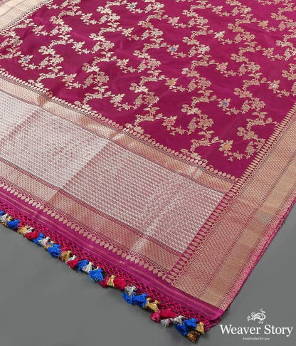 Handwoven_Wine_Kadhwa_Jangla_Dupatta_WeaverStory_03