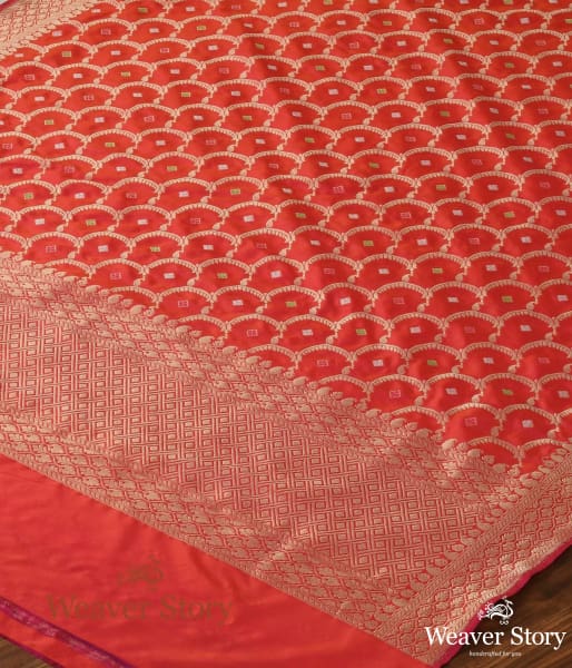 Handwoven_Red_Cutwork_Jangla_Dupatta_WeaverStory_03