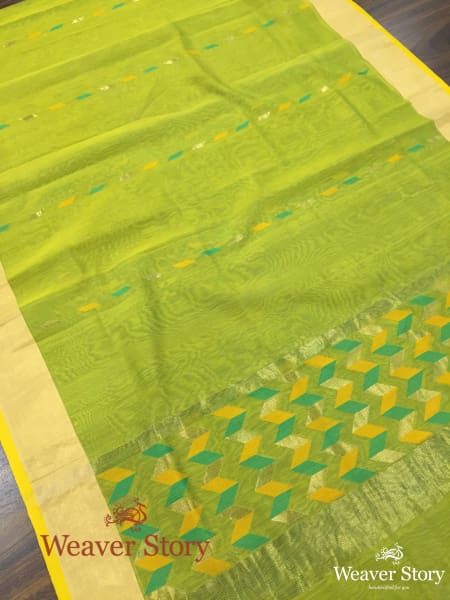 Handwoven_Lime_Green_Ek_Naliya_Dupatta_WeaverStory_03