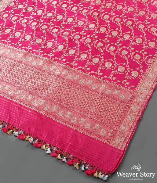 Handwoven_Pink_Kadhwa_Jangla_Dupatta_with_Floral_Border_WeaverStory_03