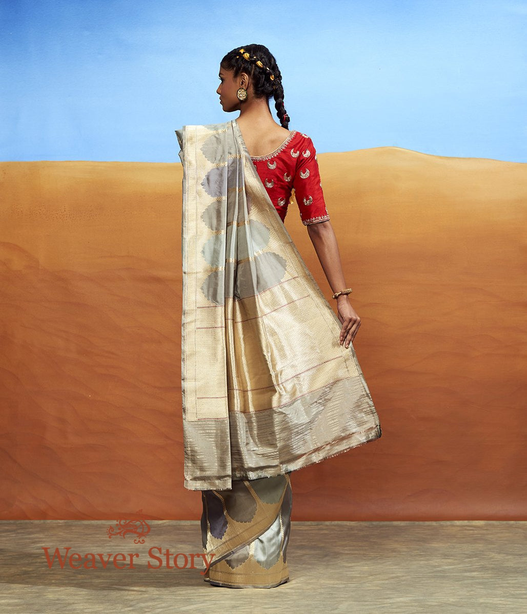 Handwoven_Beige_and_Grey_Rangkaat_Saree_with_Stripes_WeaverStory_03