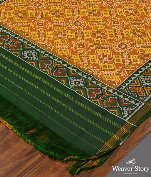 Handwoven_Green_and_Yellow_Patola_Dupatta_WeaverStory_03