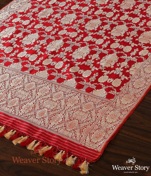 Handwoven_Red_Kadhwa_Banarasi_Jangla_Dupatta_WeaverStory_03