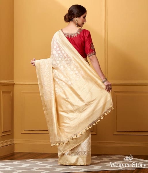 Handwoven_Beige_Kora_Cotton_Patola_Saree_WeaverStory_03