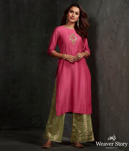 Hand_embroidered_munga_silk_kurta_with_zardozi_detailing_on_the_front_and_neck_and_sleeves_WeaverStory_03