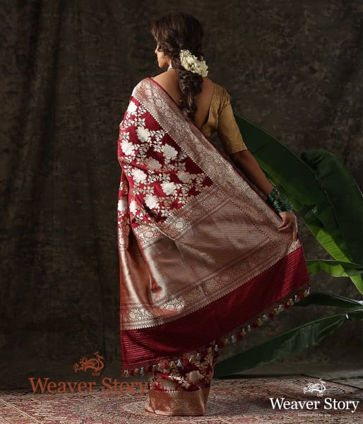 Handwoven_Maroon_Angoor_Jaal_with_Sona_Rupa_Zari_WeaverStory_03