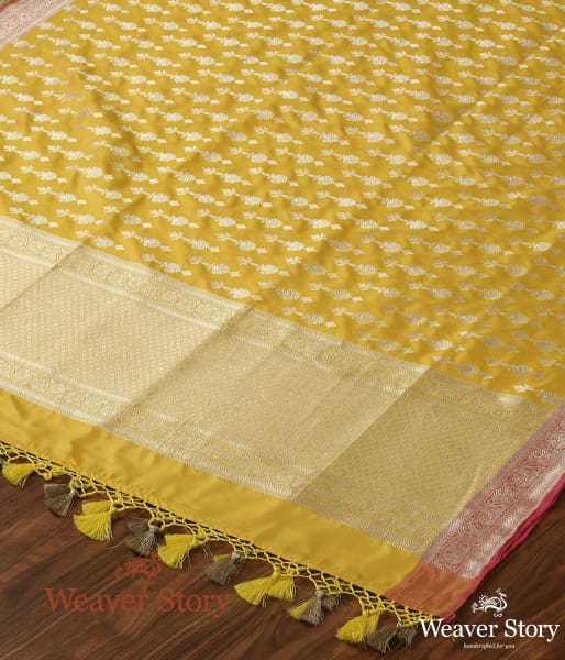 Handwoven_Yellow_Mughal_Booti_Dupatta_WeaverStory_03