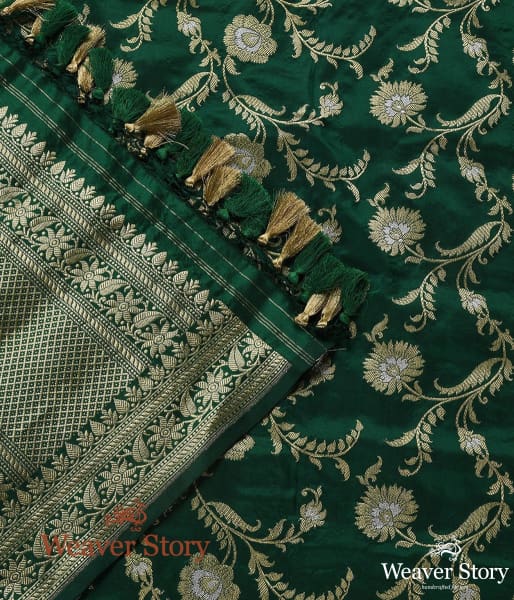 Handwoven_Emerald_Green_Kadhwa_Jangla_Dupatta_WeaverStory_04