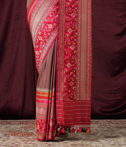 Handwoven_Chocolate_Brown_Ektara_Saree_with_Pink_Kadhiyal_Border_WeaverStory_04