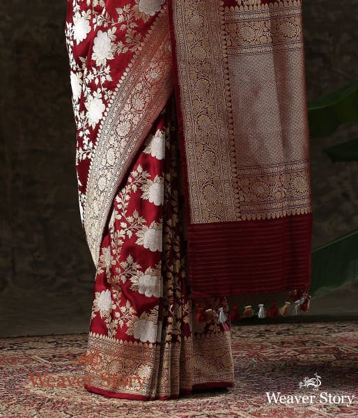 Handwoven_Maroon_Angoor_Jaal_with_Sona_Rupa_Zari_WeaverStory_04