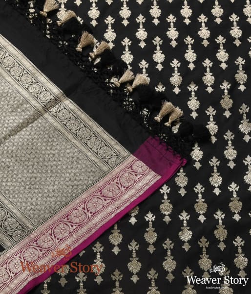 Handwoven_Black_Mughal_Booti_Dupatta_WeaverStory_04