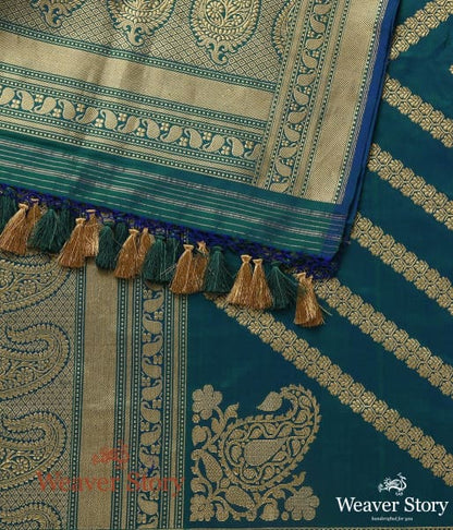 Handwoven_Blue_Aada_Jangla_Dupatta_WeaverStory_04