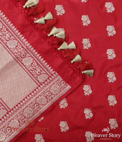 Handwoven_Red_Banarasi_Dupatta_with_Kadhwa_Gulaab_Boota_WeaverStory_04