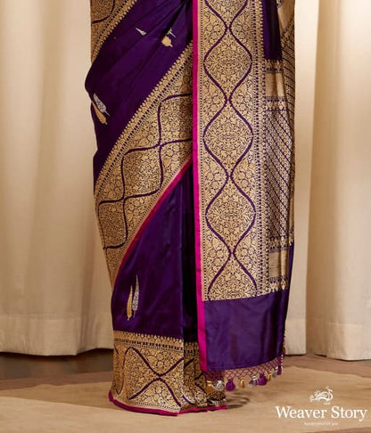 Handwoven_Purple_Kadhwa_Twin_Leaf_Motif_Saree_with_Wave_Border_WeaverStory_04