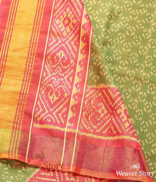 Handwoven_Green_and_Peach_Patola_Dupatta_WeaverStory_04