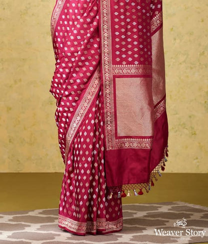 Handwoven_Berry_Pink_Kadhwa_Booti_Saree_with_a_Delicate_Beldaar_Border_WeaverStory_04