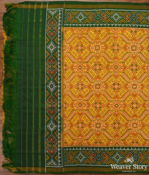 Handwoven_Green_and_Yellow_Patola_Dupatta_WeaverStory_04