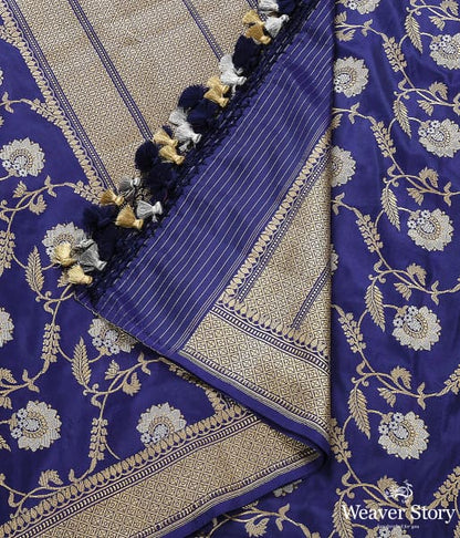 Handwoven_Deep_Blue_Kadhwa_Jangla_Dupatta_WeaverStory_04