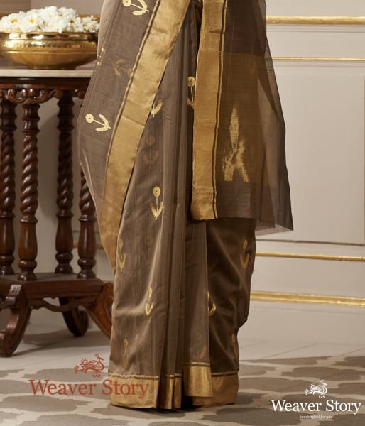 Handwoven_Brown_Saree_with_Small_Floral_Motif_WeaverStory_04