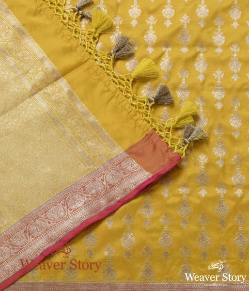 Handwoven_Yellow_Mughal_Booti_Dupatta_WeaverStory_04