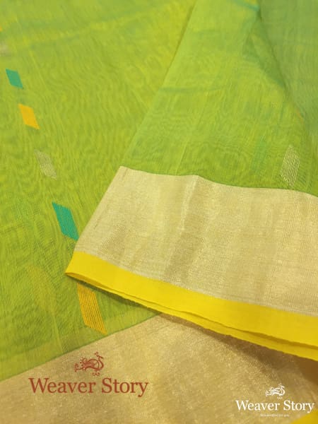 Handwoven_Lime_Green_Ek_Naliya_Dupatta_WeaverStory_04