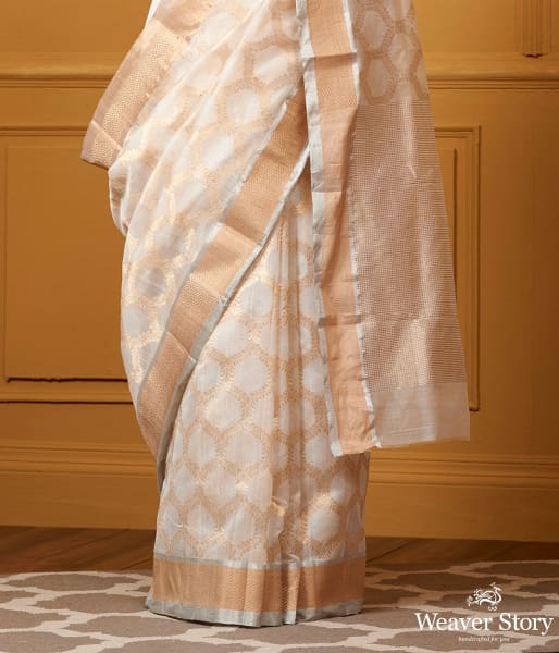 Handwoven_White_Mercerised_Jangla_Saree_WeaverStory_04