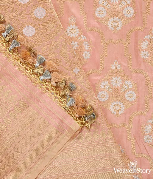 Handwoven_Light_Peach_Kadhwa_Jangla_Dupatta_WeaverStory_04