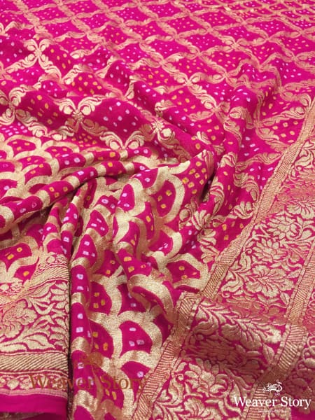 Handwoven_Pink_Bandhej_Dupatta_WeaverStory_04