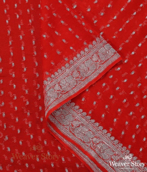 Handwoven_Red_Georgette_Dupatta_with_Silver_Zari_WeaverStory_04