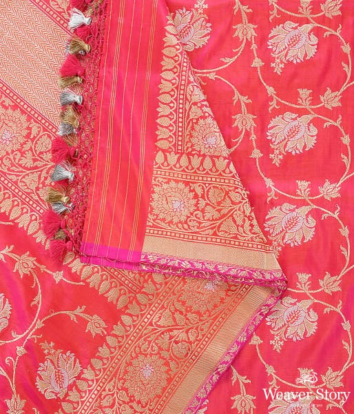 Handwoven_Pink_and_Orange_Dual_Tone_Kadhwa_Jangla_Dupatta_WeaverStory_04