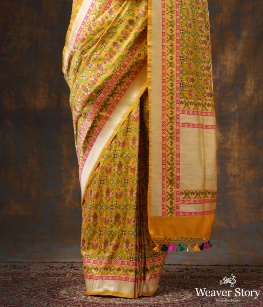 Handwoven_Pink_Banarasi_Patola_Saree_WeaverStory_04