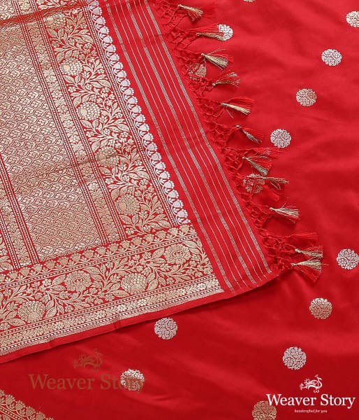 Handwoven_Red_Katan_Silk_Dupatta_with_Kadhwa_Booti_WeaverStory_04