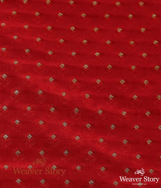 Handwoven_Tanchoi_Zari_Booti_Fabric_Than_WeaverStory_04