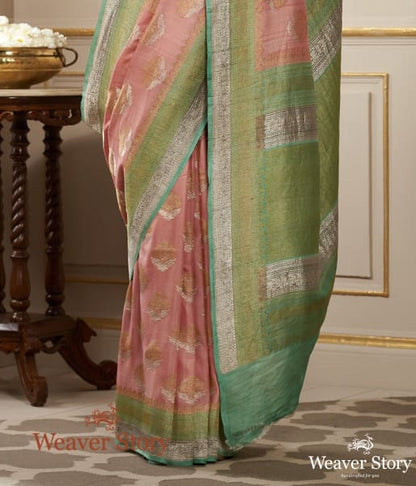 Handwoven_Pink_banarasi_saree_with_Kadhwa_Booti_WeaverStory_04