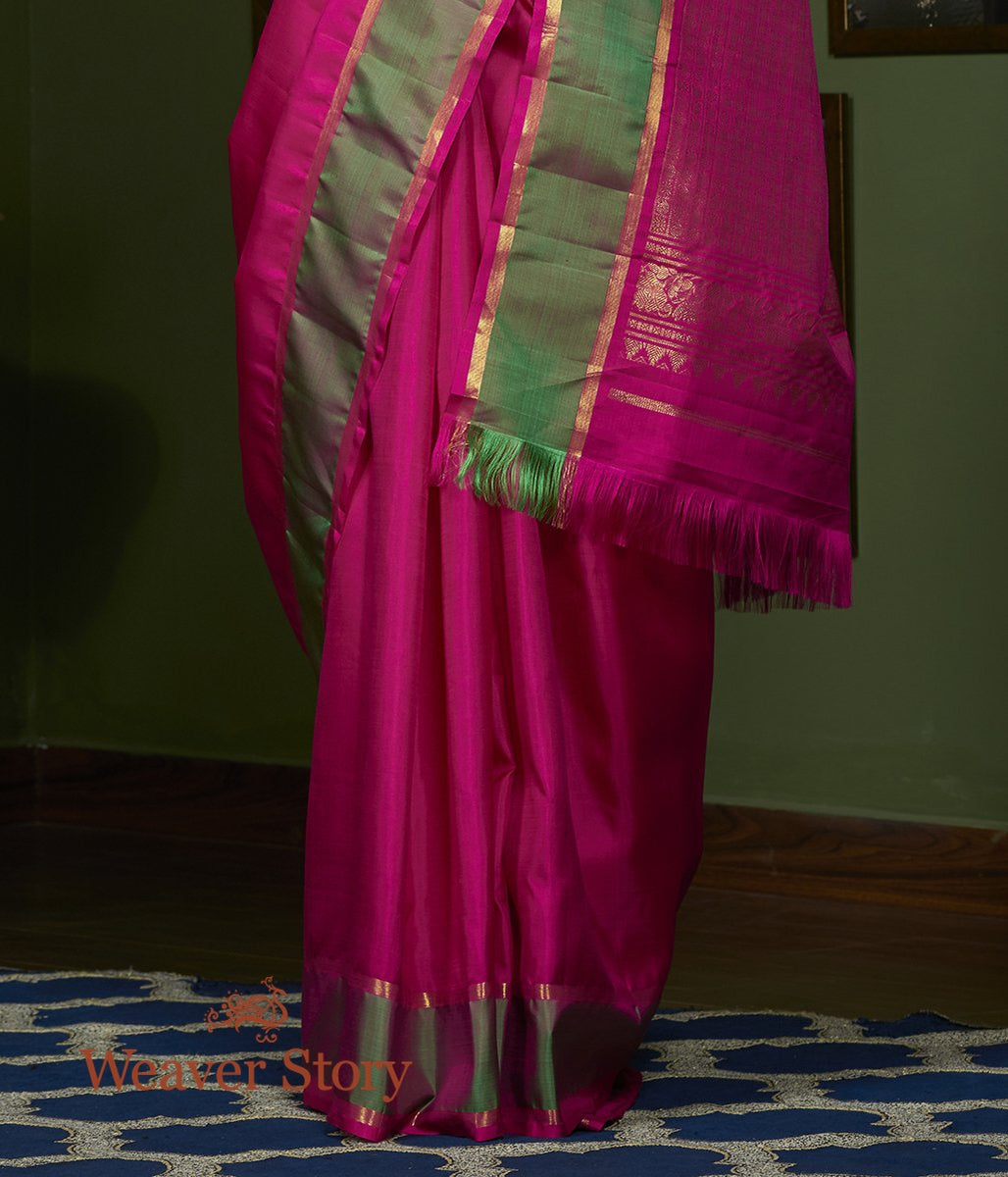 Handwoven_Pink_Kanjivaram_Silk_Saree_with_Zari_Booti_and_Green_Border_WeaverStory_04