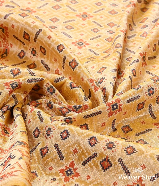 Handwoven_Yellow_Tissue_Patola_Dupatta_WeaverStory_05