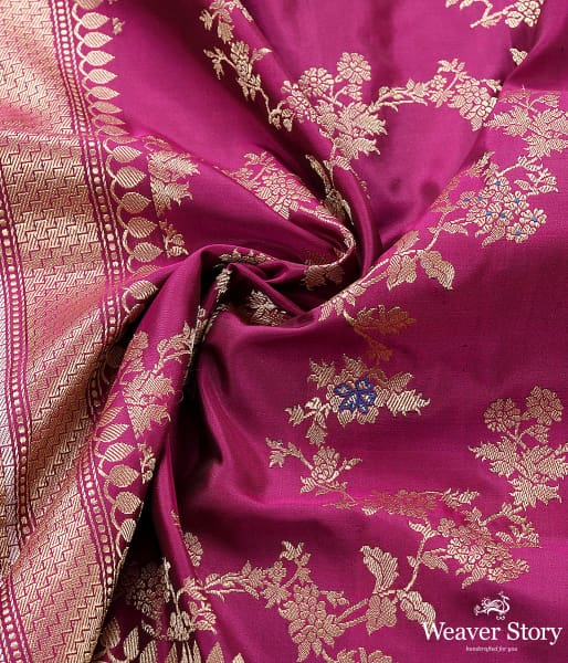 Handwoven_Wine_Kadhwa_Jangla_Dupatta_WeaverStory_05