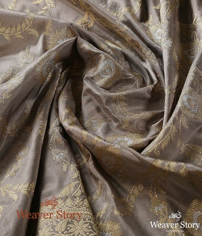 Handwoven_Grey_Kadhwa_Jangla_Dupatta_WeaverStory_05