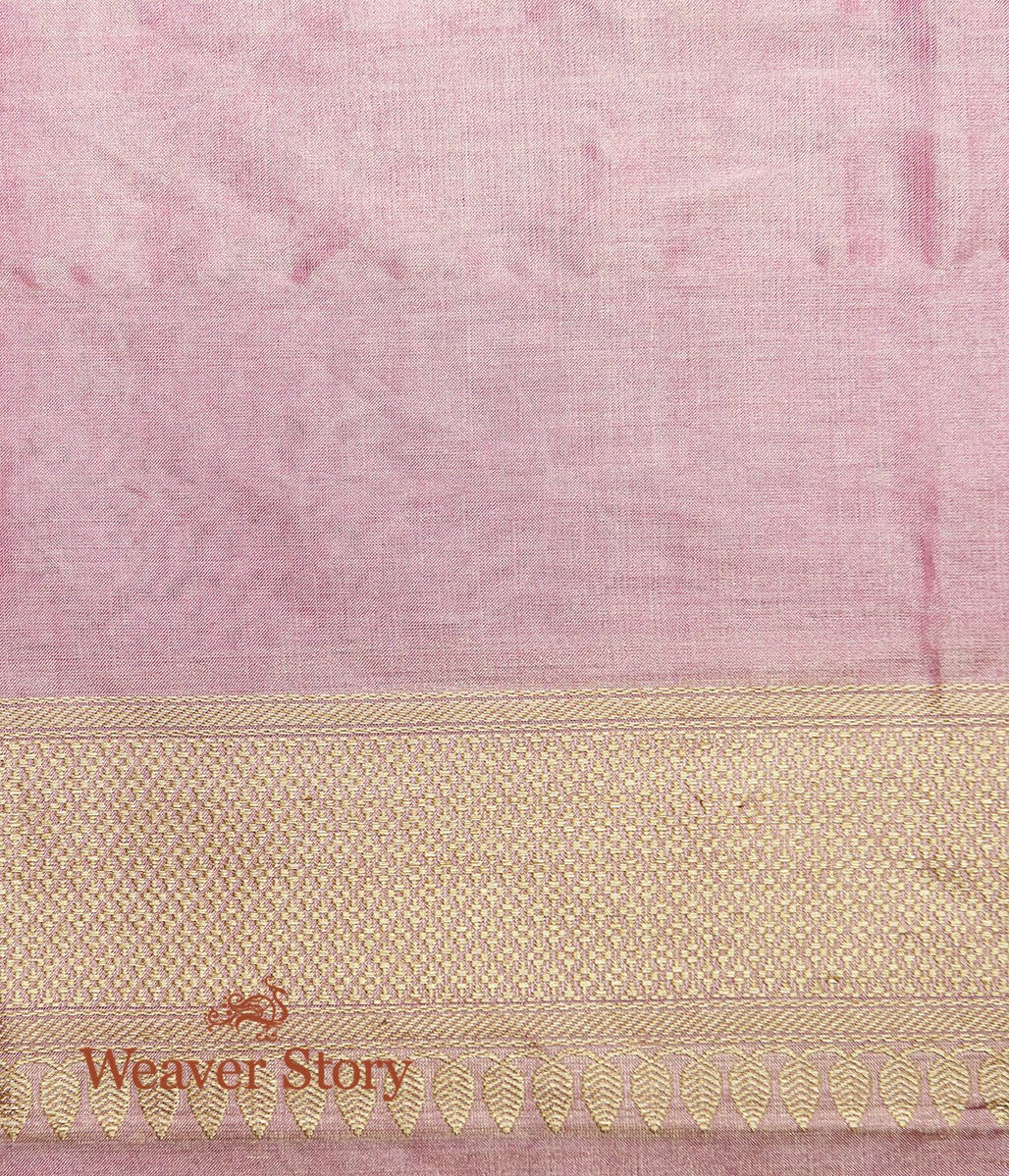 Handwoven_Peach_MulMul_Tissue_with_Pink_Kadhiyal_Border_and_Polka_Dots_WeaverStory_05