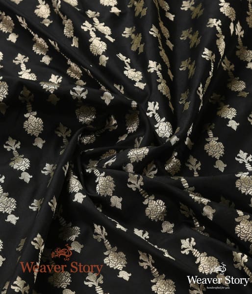 Handwoven_Black_Mughal_Booti_Dupatta_WeaverStory_05