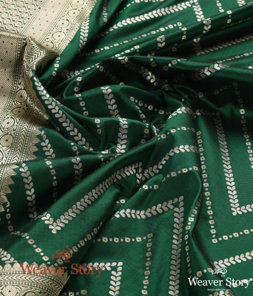 Handwoven_Green_Cutwork_Jangla_Dupatta_WeaverStory_05