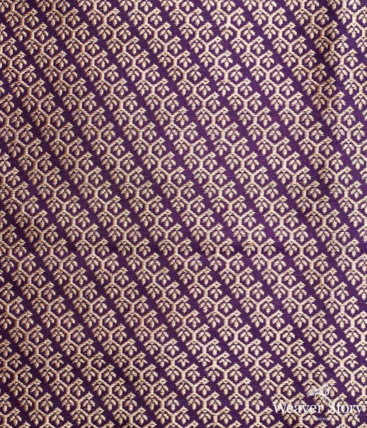 Handwoven_Purple_Kadhwa_Twin_Leaf_Motif_Saree_with_Wave_Border_WeaverStory_05