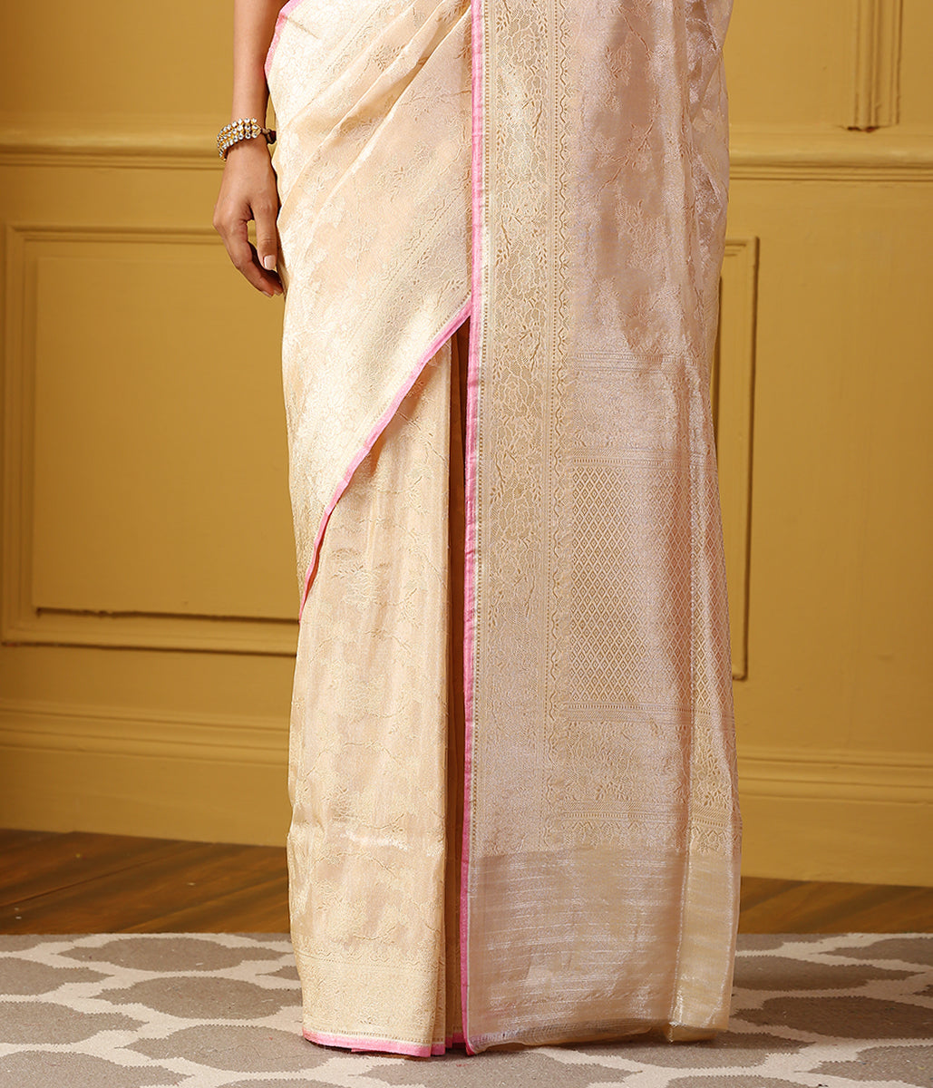 Handwoven_Gold_Tissue_Jangla_Saree_with_Pink_Selvedge_WeaverStory_05