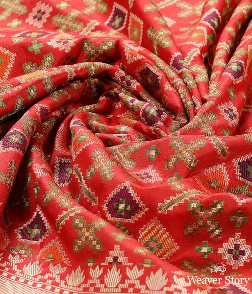 Handwoven_Red_Meenakari_Patola_Dupatta_WeaverStory_05