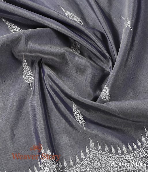 Handwoven_Grey_Banarasi_Dupatta_with_Scalloped_Borders_WeaverStory_05