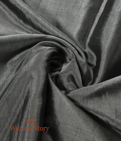 Handloom_Black_Silver_Tissue_Fabric_WeaverStory_05
